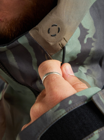 Highline Pro 3L GORE-TEX® - Technical Snow Jacket for Men  EQYTJ03499