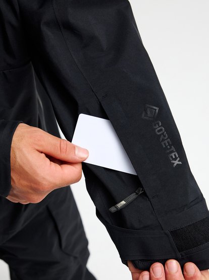 Highline Pro 3L GORE-TEX&reg;  EQYTJ03544
