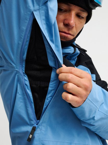 Forever Stretch GORE-TEX&reg;  EQYTJ03549