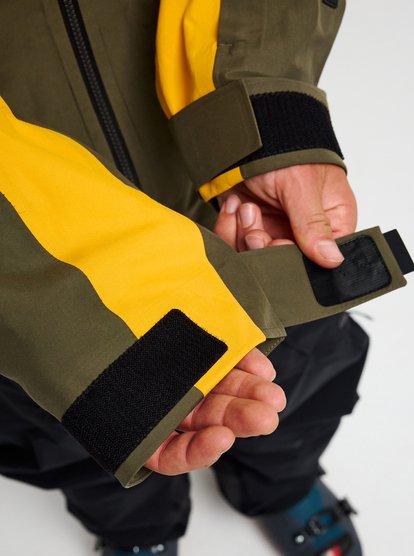 Young Guns GORE-TEX&reg; 3L  EQYTJ03565