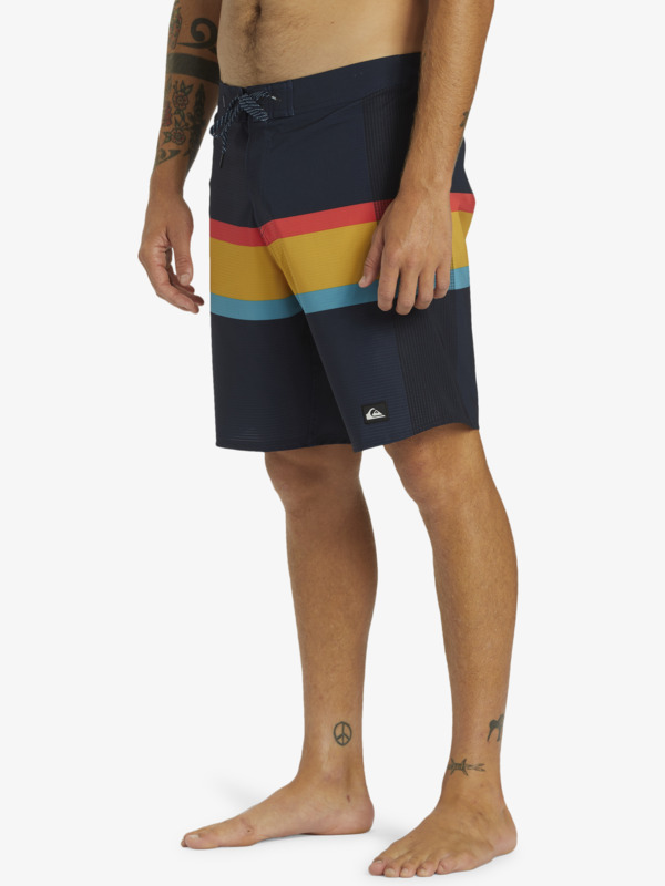 Highline Arch 19" - Board Shorts for Men  AQYBS03627