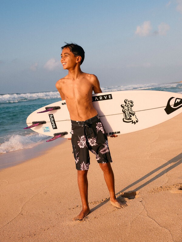 Mercury Core Yth 19" - Board Shorts for Boys 8-16  EQBBS03730