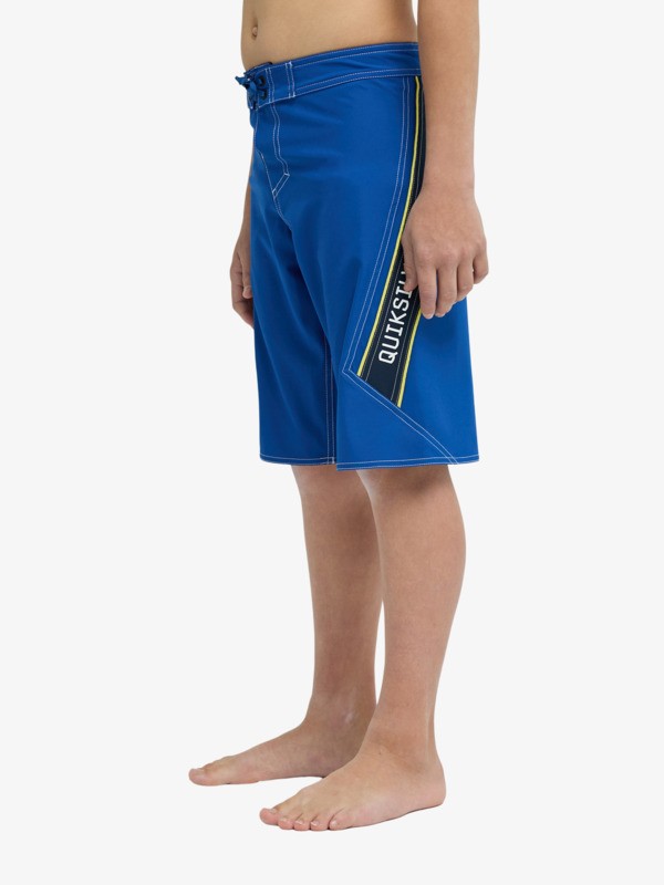 Surfsilk Clicker Yth 19" - Board Shorts for Boys 8-16  EQBBS03732