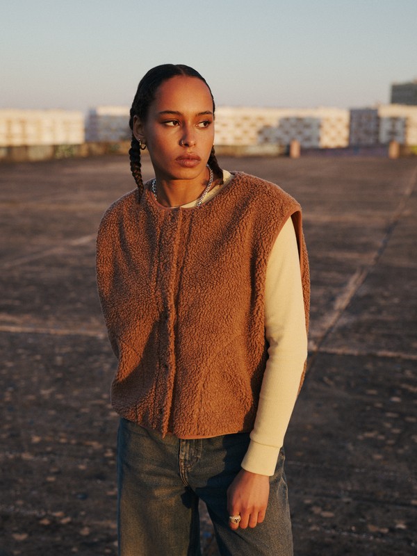 Cropped  EQWPF03002