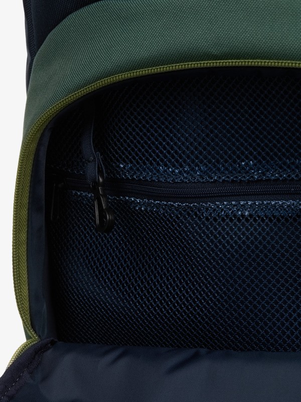 Schoolie 30L  EQYBP03758