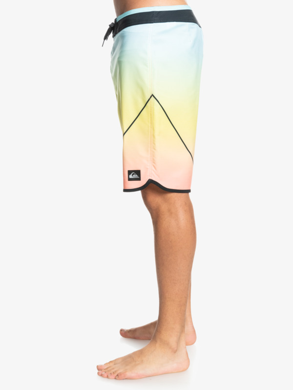 Surfsilk New Wave 20" - Board Shorts for Men  EQYBS04554