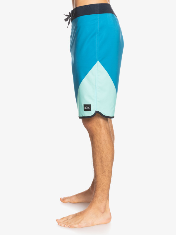 Surfsilk New Wave 20" - Board Shorts for Men  EQYBS04554