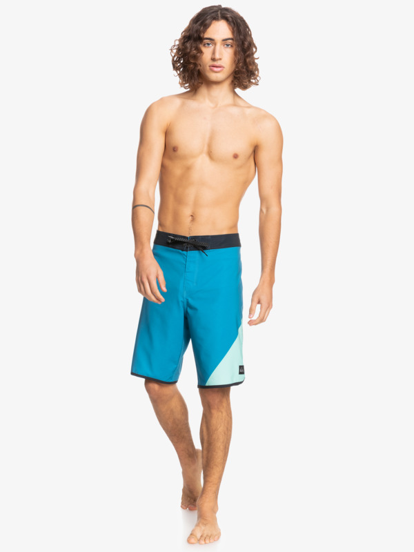Surfsilk New Wave 20" - Board Shorts for Men  EQYBS04554