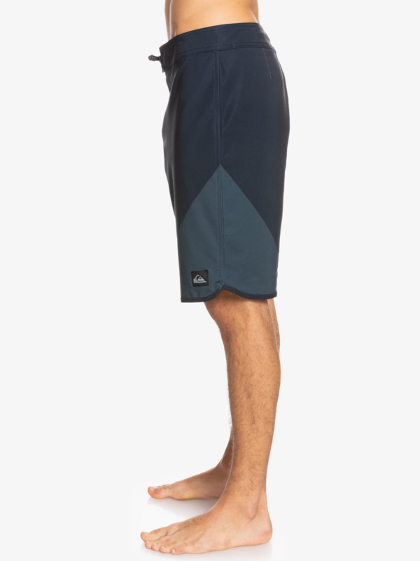Surfsilk New Wave 20" - Board Shorts for Men  EQYBS04554