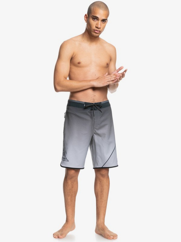 Surfsilk New Wave 20" - Board Shorts for Men  EQYBS04554
