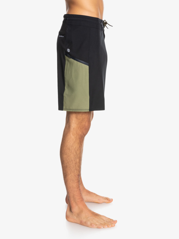 Hydra Motion 18" - Hybrid Board Shorts for Men  EQYBS04593