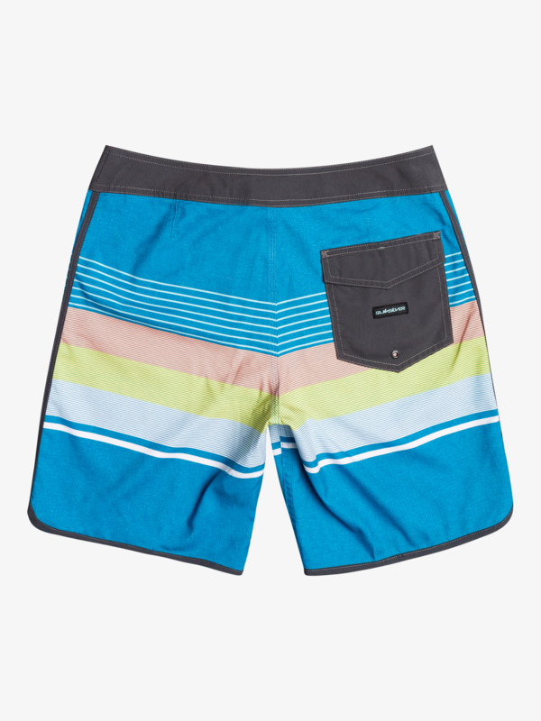 Everyday Scallop 19" - Board Shorts for Men  EQYBS04678