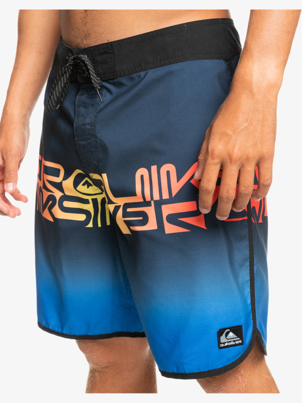 Everyday Scallop 19" - Board Shorts for Men  EQYBS04678