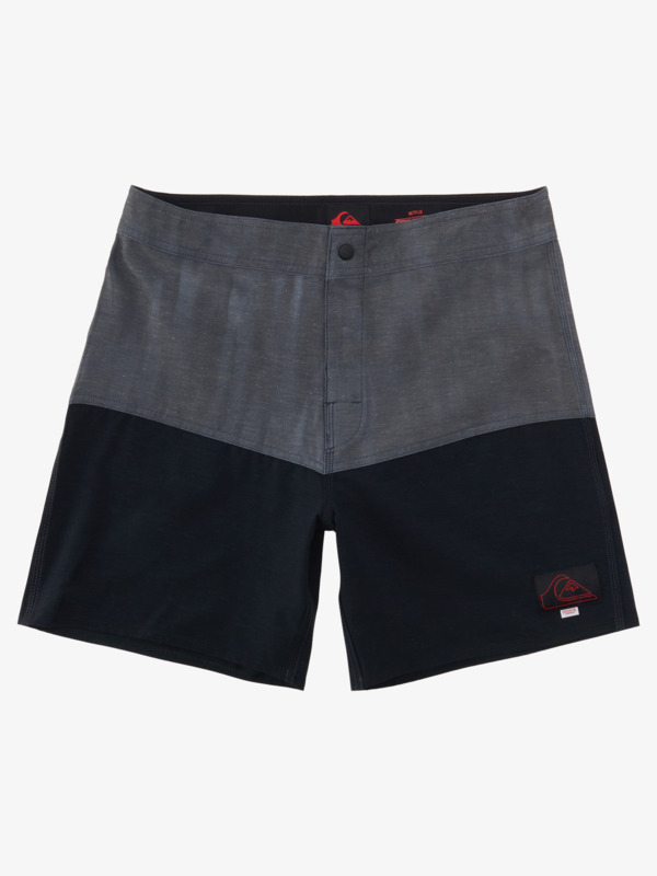 Quiksilver x Stranger Things Butt Logo 1986 17" - Board Shorts for Men  EQYBS04746