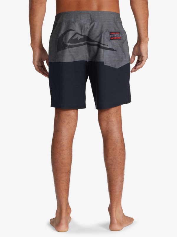 Quiksilver x Stranger Things Butt Logo 1986 17" - Board Shorts for Men  EQYBS04746