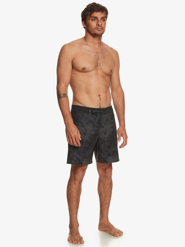 Surfsilk Massive 17" - Board Shorts for Men  EQYBS04782
