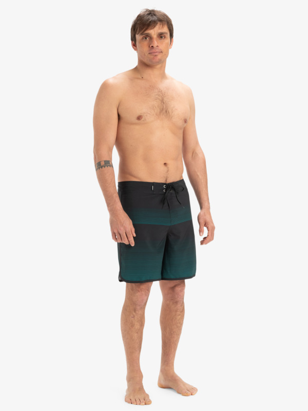 Surfsilk Scallop 18" - Board Shorts for Men  EQYBS04862