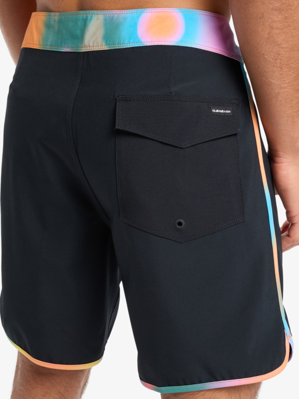 Surfsilk Scallop 18" - Board Shorts for Men  EQYBS04862