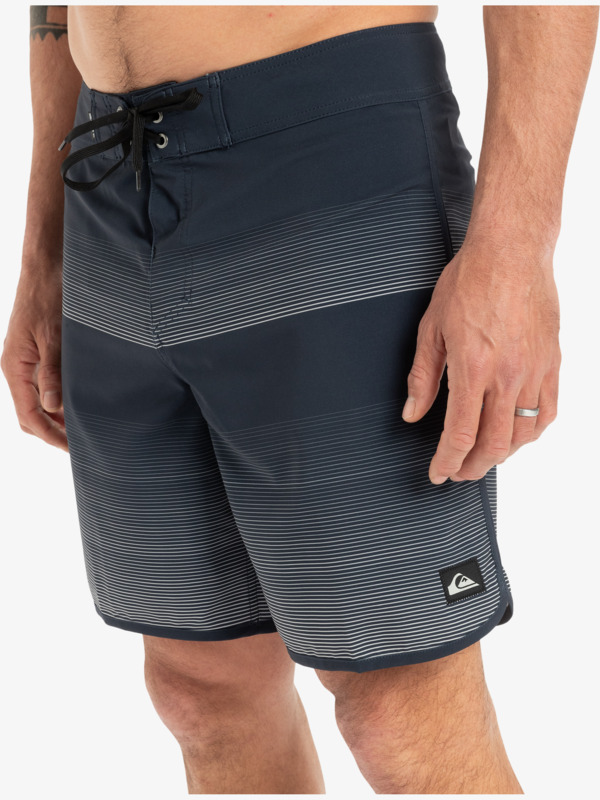 Surfsilk Scallop 18" - Board Shorts for Men  EQYBS04862