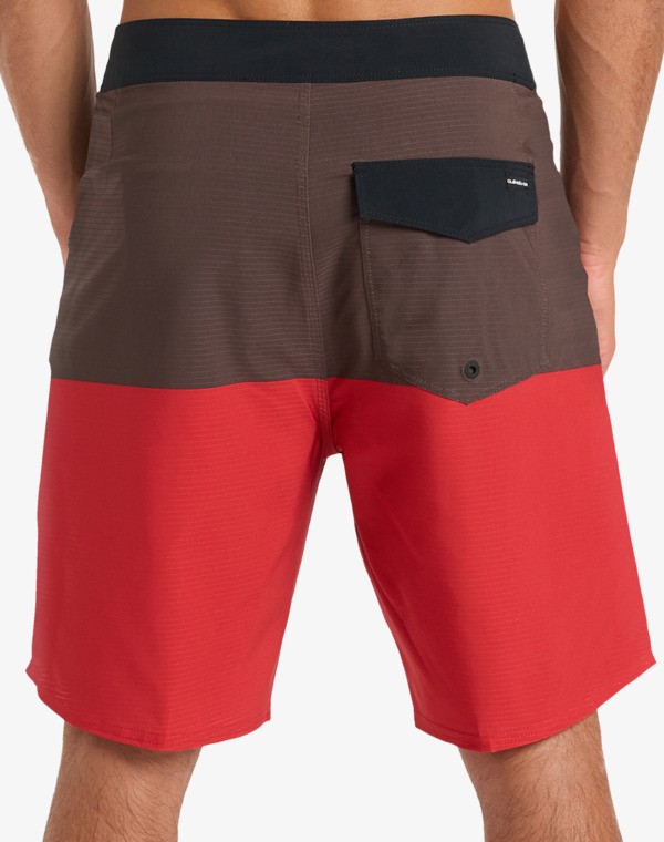 Highline Arch 19" - Board Shorts for Men  EQYBS04864