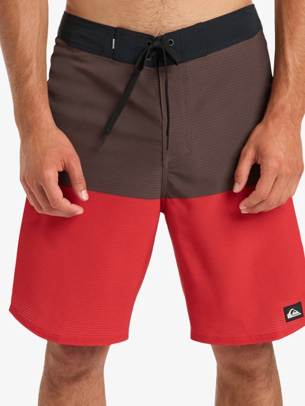 Highline Arch 19" - Board Shorts for Men  EQYBS04864