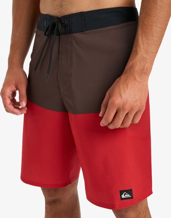 Highline Arch 19" - Board Shorts for Men  EQYBS04864