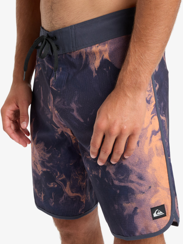 Highline Scallop 19" - Board Shorts for Men  EQYBS04865