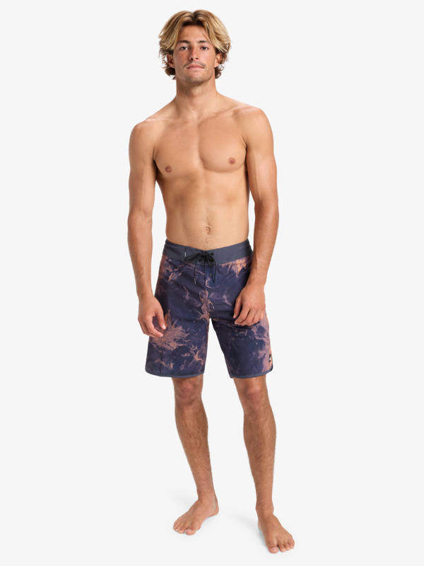 Highline Scallop 19" - Board Shorts for Men  EQYBS04865