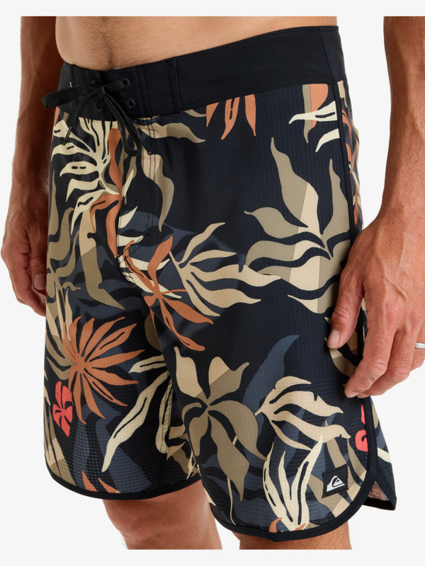 Highline Scallop 19" - Board Shorts for Men  EQYBS04865