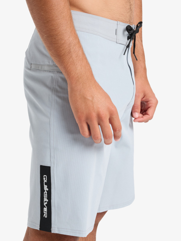 Highline Omni 19" - Board Shorts for Men  EQYBS04904