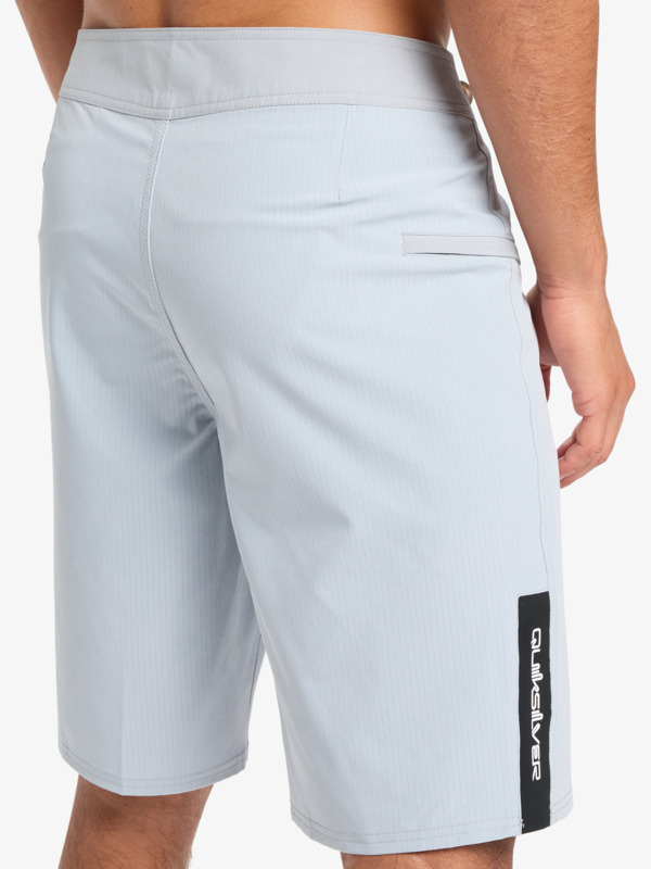 Highline Omni 19" - Board Shorts for Men  EQYBS04904