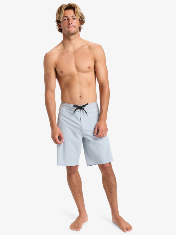 Highline Omni 19" - Board Shorts for Men  EQYBS04904