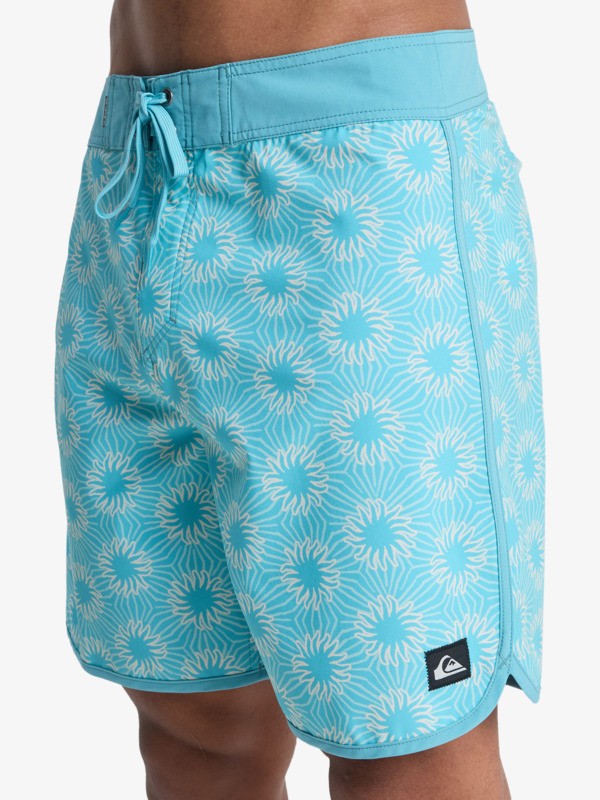 Surfsilk Scallop 18" - Boardshorts for Men  EQYBS04921