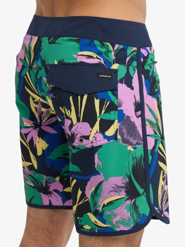 Surfsilk Scallop 18" - Boardshorts for Men  EQYBS04921