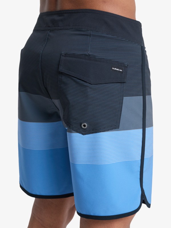 Surfsilk Scallop 18" - Boardshorts for Men  EQYBS04921