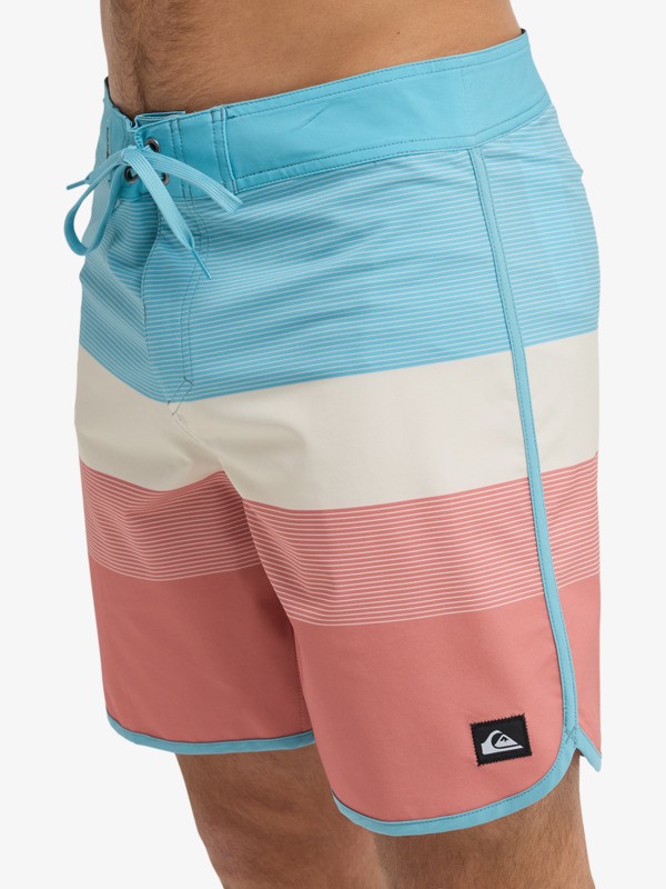 Surfsilk Scallop 18" - Boardshorts for Men  EQYBS04921