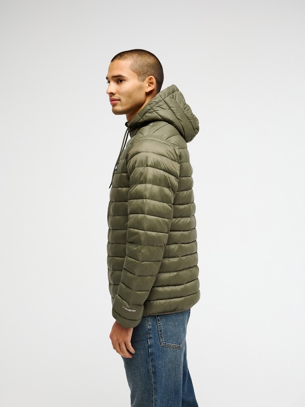 Scaly Hood  EQYJK04189