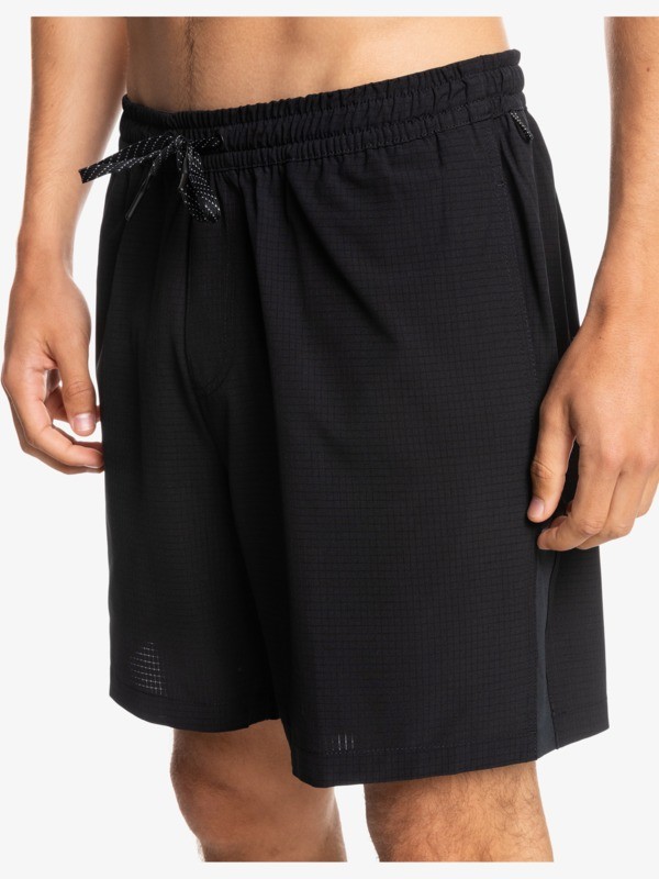 Omni Training 17" - Training Short for Men  EQYJV03897