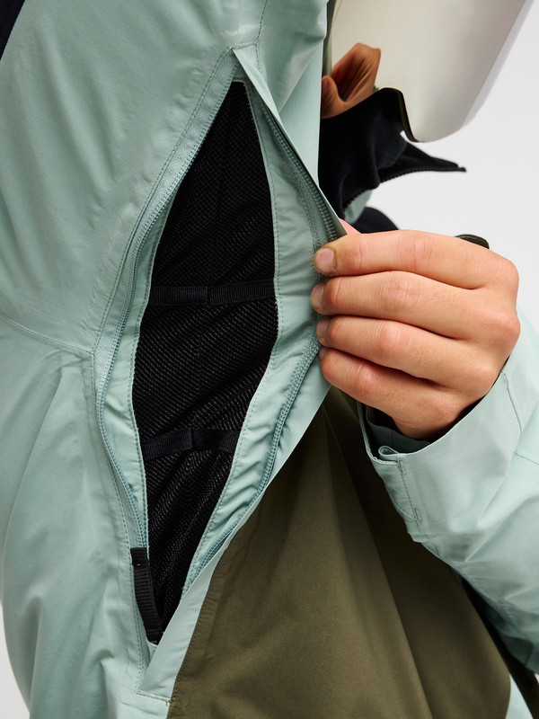 Forever Stretch GORE-TEX&reg;  EQYTJ03549