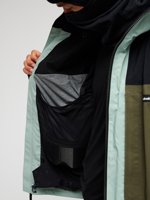 Forever Stretch GORE-TEX&reg;  EQYTJ03549