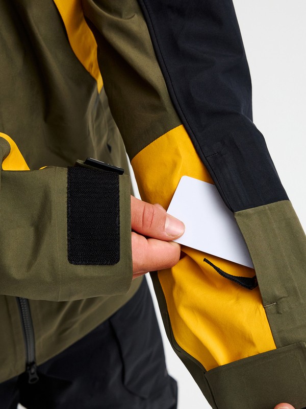 Young Guns GORE-TEX&reg; 3L  EQYTJ03565