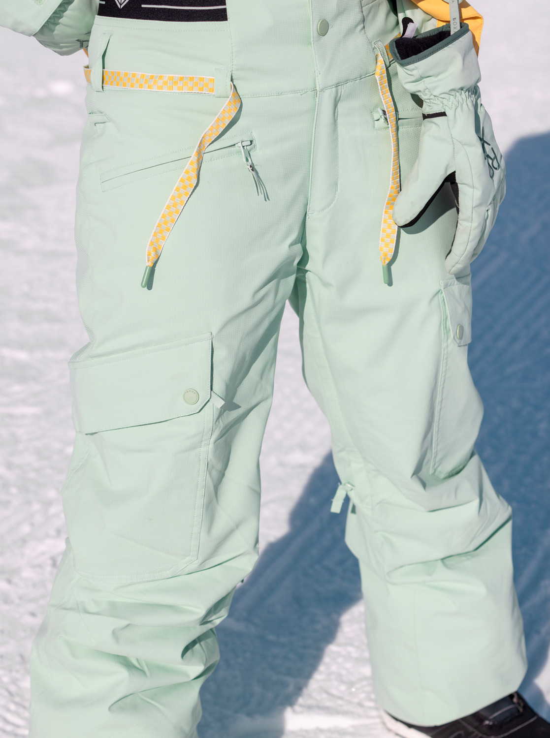 erjtp03228_roxy,l_gef0_frt1.jpg