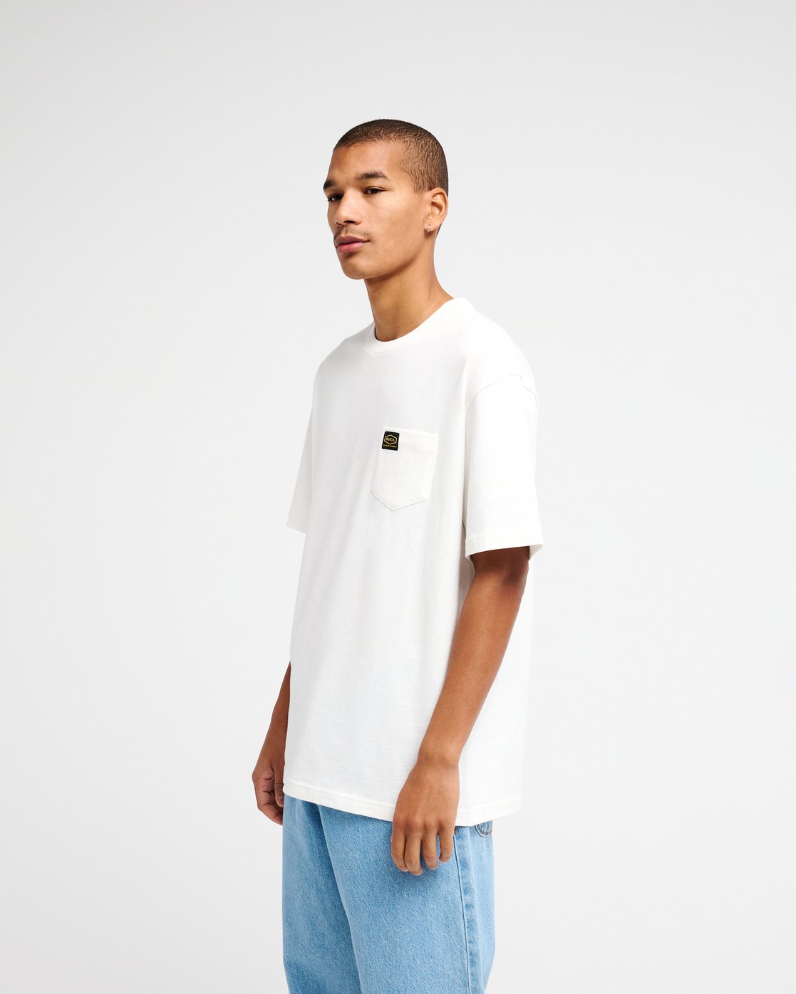 t*o様 SOMETHING AMERIACN SLEEVE ALL IN ON Americana Pocket - Men's White Short Sleeve T-Shirt | RVCA