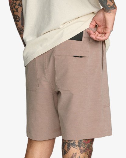 Brophy Hybrid 18" - Hybrid Boardshorts for Men  23A322500