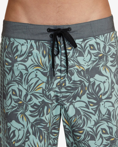 Resort - Board Shorts 17'' for Men  AVYBS00357