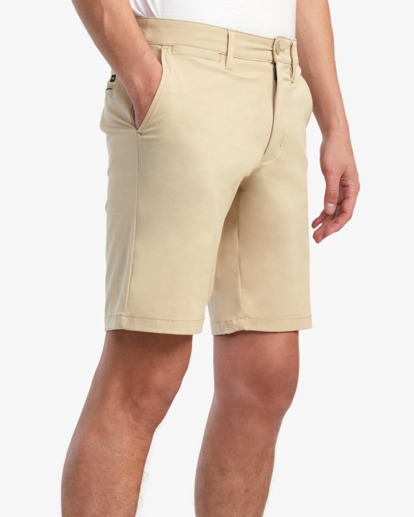 Back In - Hybrid Shorts for Men  AVYWS00286