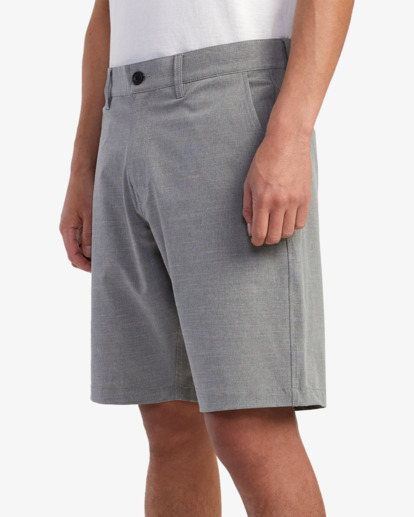 Balance - Hybrid Shorts for Men  AVYWS00287