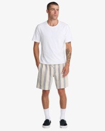 8 Sands 17" Beige 23A101511 RVCA