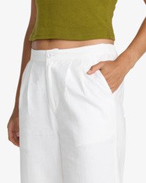 2 Latitude Orange 23B112614 RVCA