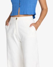 2 Bonnie White 23B113504 RVCA